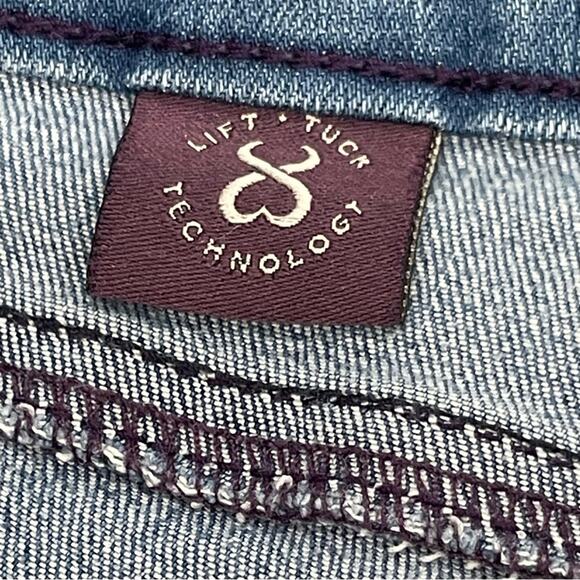 NYDJ Straight Leg Stretchy Soft Jeans Size 6 - Picture 6 of 9